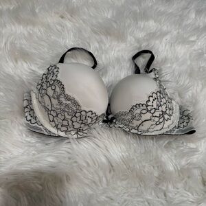Victoria’s Secret white lace push up bra size 36B